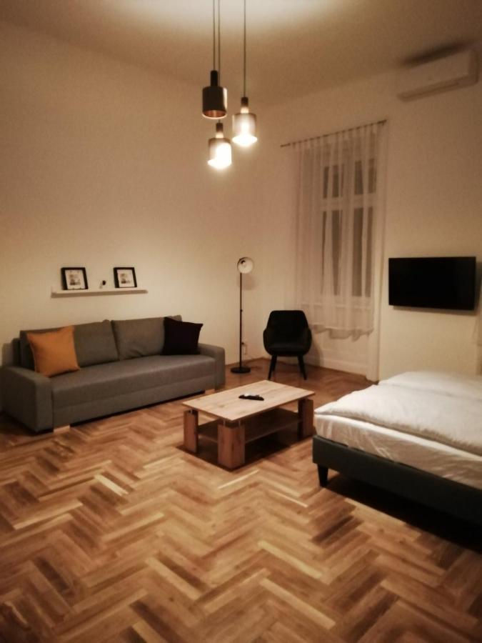 Appartement Luxury new cozy flat at Dob street nearby Gozsdu court à Budapest Extérieur photo
