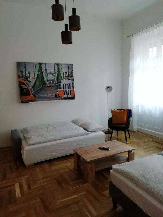 Appartement Luxury new cozy flat at Dob street nearby Gozsdu court à Budapest Extérieur photo